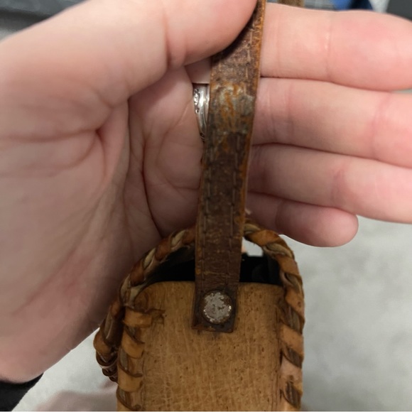 Vintage Hand Tooled Mini Leather Purse - Picture 2 of 5
